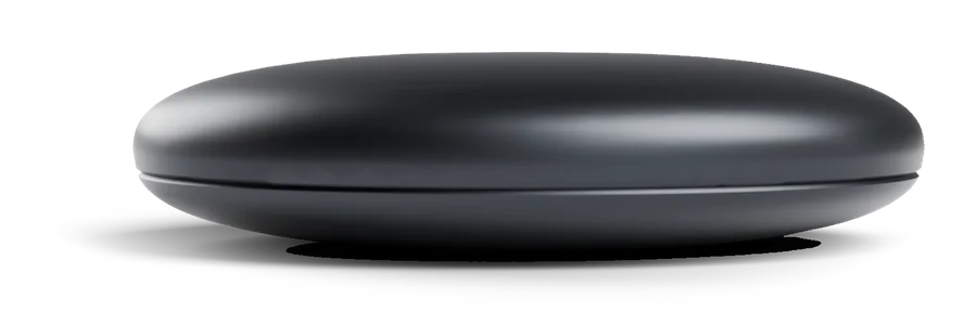 The pebble from the side: 8.4 mm thick, with a fine seam.